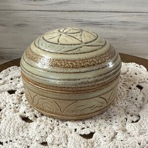 Elegant Ceramic Art Bowl - Cream and Brown